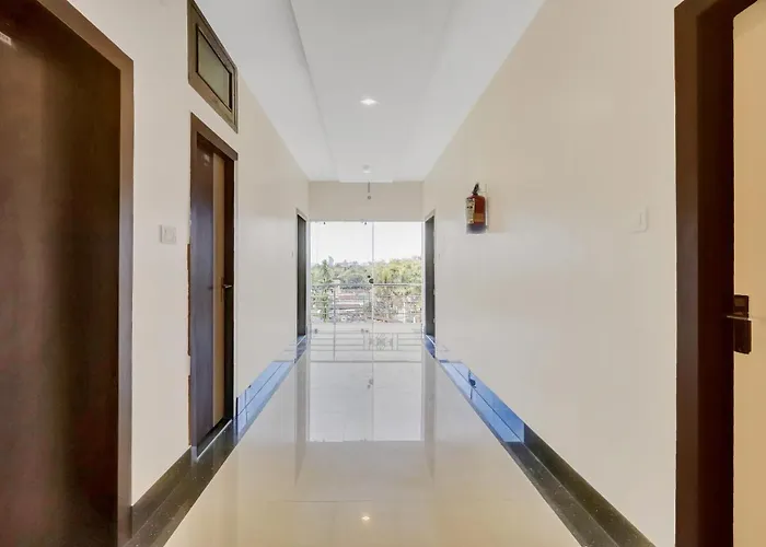 Treebo Mobi Vip AirportAirport Hotel